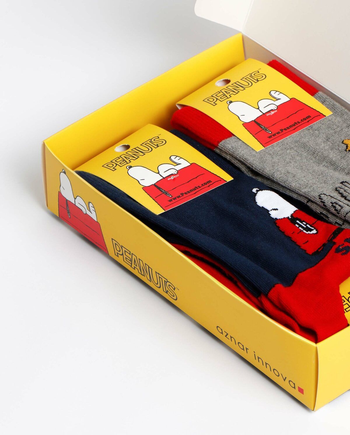 PEANUTS Calcetín Classic Snoopy para Hombre, (Caja de 6 pares) - Imagen 2